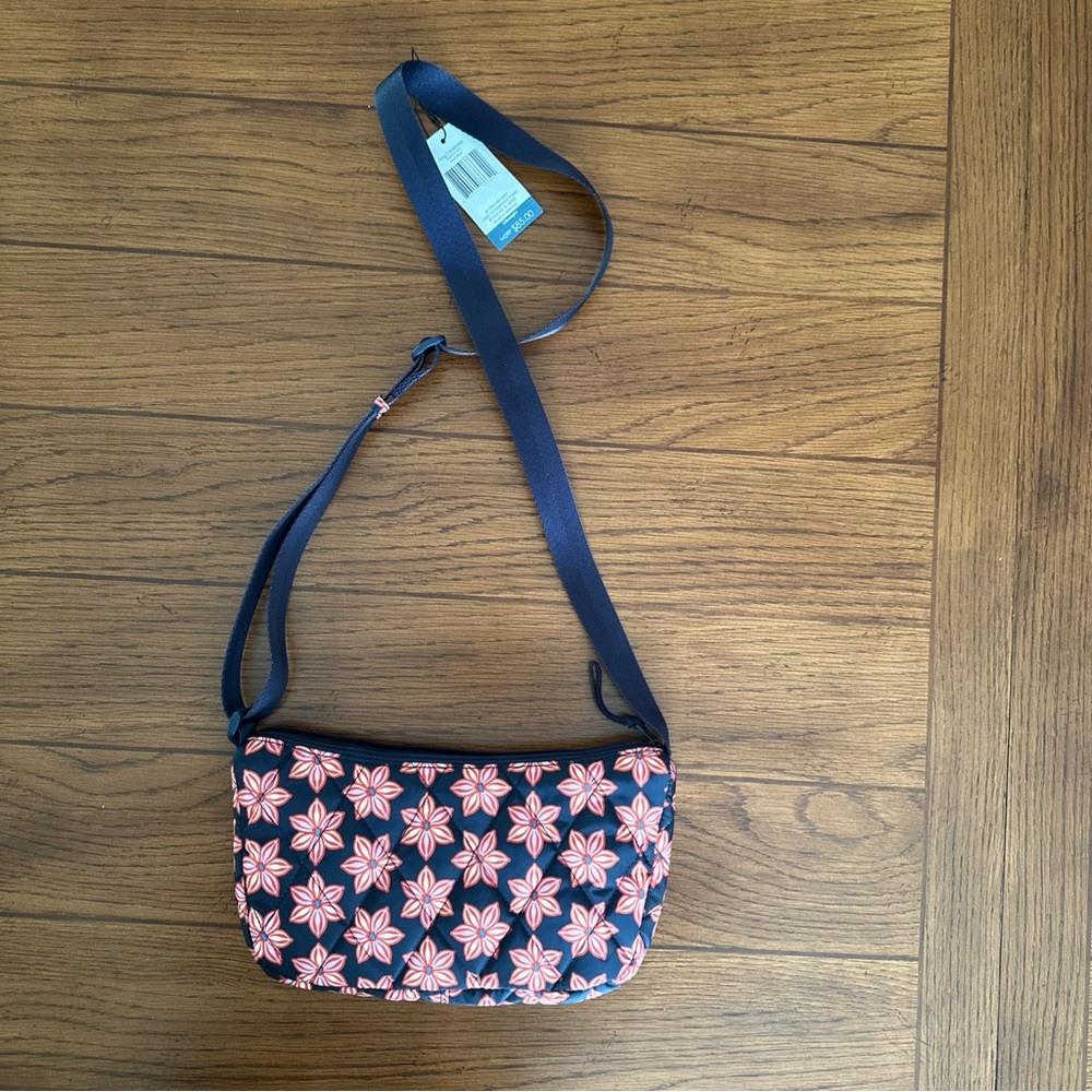 NWT Vera Bradley Ultralight Small Crossbody Bag in Floral Burst Pattern